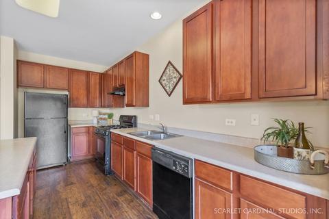 282 Comstock Dr, Elgin, IL 60124 photo 9