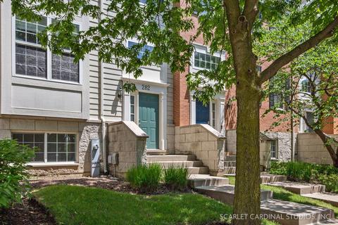 282 Comstock Dr, Elgin, IL 60124 photo 2