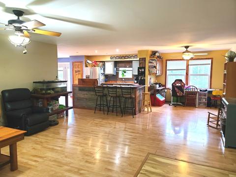 8511 Nolan St, Harvard, IL 60033 photo 17