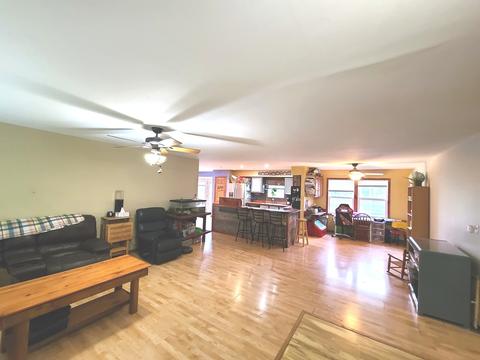 8511 Nolan St, Harvard, IL 60033 photo 4