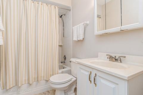 507 Byron Ct, Wheaton, IL 60187 photo 8