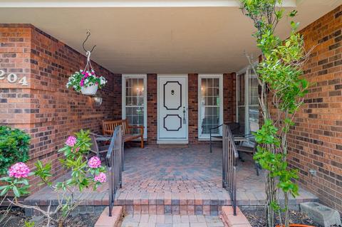 1204 E Gartner Rd, Naperville, IL 60540 photo 2