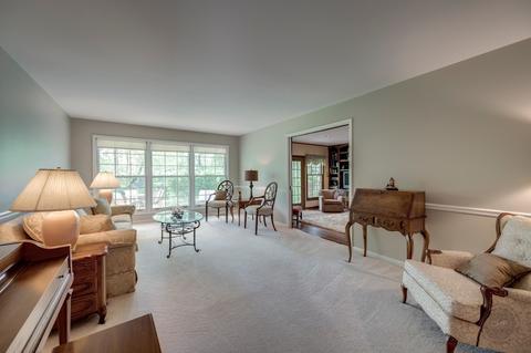 1204 E Gartner Rd, Naperville, IL 60540 photo 4
