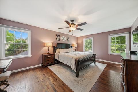 515 Hevern Dr, Wheaton, IL 60189 photo 9