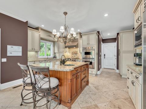 310 Devon Dr, Burr Ridge, IL 60527 photo 9