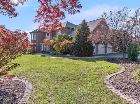 310 Devon Dr, Burr Ridge, IL 60527 photo 2