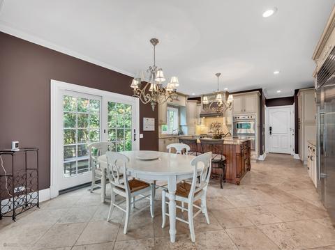 310 Devon Dr, Burr Ridge, IL 60527 photo 8