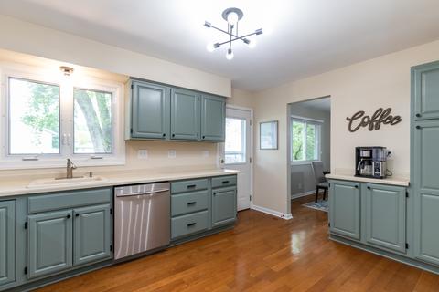 615 Chestnut Ct, Algonquin, IL 60102 photo 8
