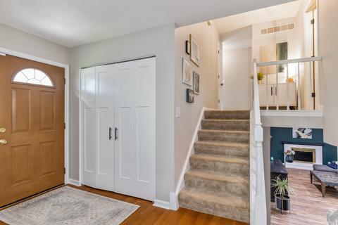 615 Chestnut Ct, Algonquin, IL 60102 photo 3