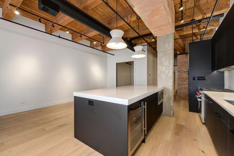 360 W Illinois St #307, Chicago, IL 60654 photo 9