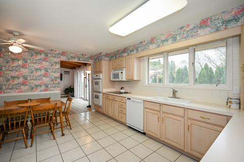 1804 E Hawthorne Blvd, Wheaton, IL 60187 photo 11