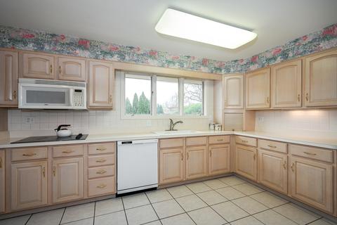 1804 E Hawthorne Blvd, Wheaton, IL 60187 photo 10