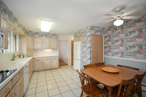 1804 E Hawthorne Blvd, Wheaton, IL 60187 photo 14