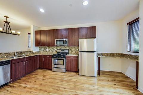 53 Northfield Ter, Wheeling, IL 60090 photo 8