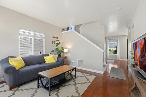 331 Gregory Ln, Plano, IL 60545 photo 4
