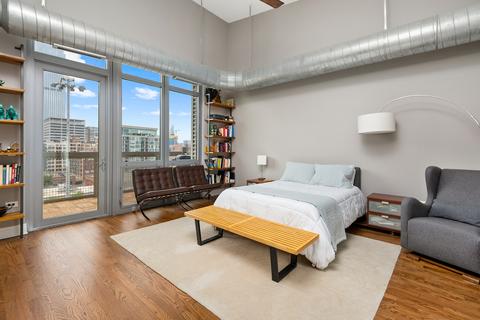 770 W Gladys Ave #803, Chicago, IL 60661 photo 8