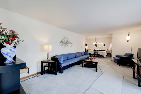 301 E 90th St, Chicago, IL 60619 photo 3