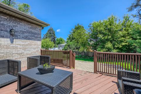 2133 S Wolf Rd, Des Plaines, IL 60018 photo 26