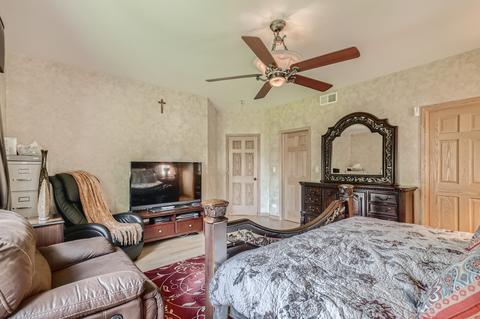 2133 S Wolf Rd, Des Plaines, IL 60018 photo 16