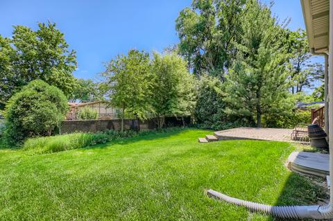 2133 S Wolf Rd, Des Plaines, IL 60018 photo 27