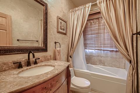2133 S Wolf Rd, Des Plaines, IL 60018 photo 20
