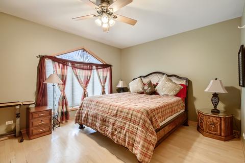 2133 S Wolf Rd, Des Plaines, IL 60018 photo 19
