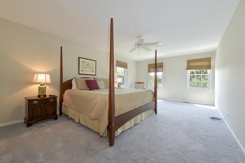 3985 Charlemagne Dr, Hoffman Estates, IL 60192 photo 10