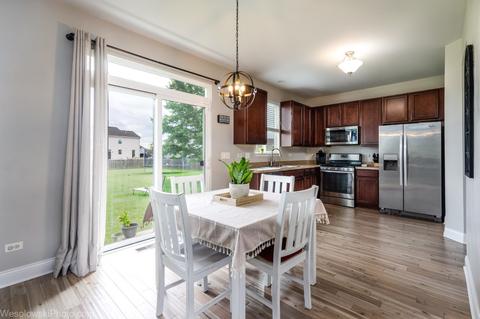 6815 Killala Ln, Mchenry, IL 60050 photo 9