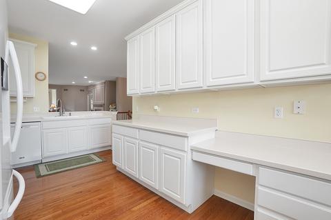 4075 Whitehall Ln, Algonquin, IL 60102 photo 7