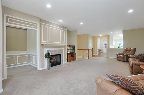 4075 Whitehall Ln, Algonquin, IL 60102 photo 4
