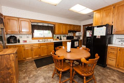 514 S Division St, Chenoa, IL 61726 photo 5