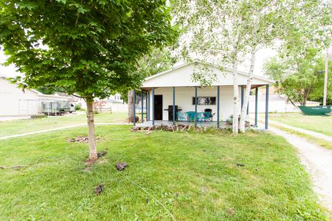 514 S Division St, Chenoa, IL 61726 photo 27