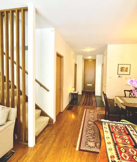 1447 E 56th St, Chicago, IL 60637 photo 5