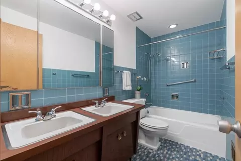1447 E 56th St, Chicago, IL 60637 photo 18