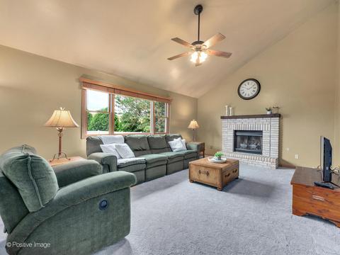 1608 Brighton Ln, Plainfield, IL 60586 photo 8