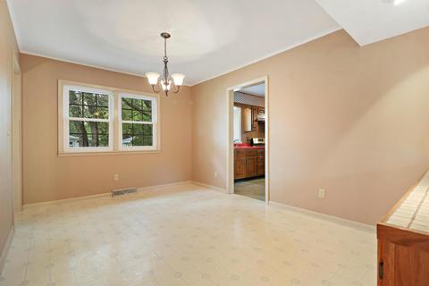 1619 Beach Rd, Mchenry, IL 60050 photo 6