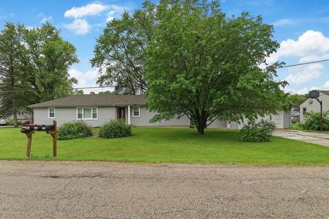 1619 Beach Rd, Mchenry, IL 60050 photo 3