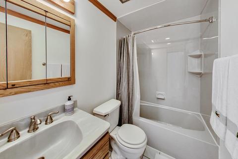 1511 E 56th St, Chicago, IL 60637 photo 31