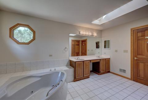 430 Ford Ln, Bartlett, IL 60103 photo 17