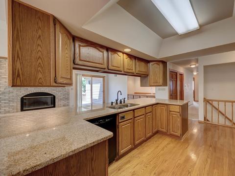 430 Ford Ln, Bartlett, IL 60103 photo 9