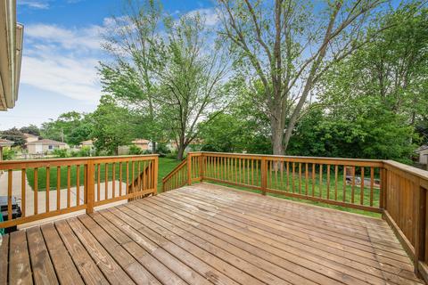 8446 Normandy Ave, Burbank, IL 60459 photo 24