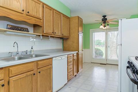 1530 Hunt Dr #B, Normal, IL 61761 photo 6