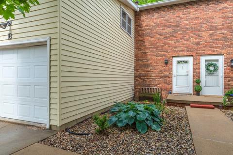 1530 Hunt Dr #B, Normal, IL 61761 photo 2