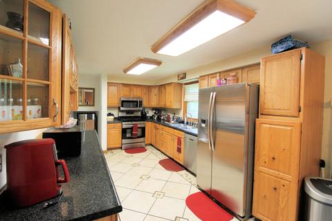 877 S Yates Ave, Kankakee, IL 60901 photo 11