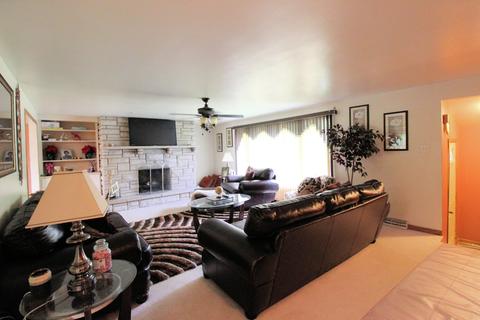 877 S Yates Ave, Kankakee, IL 60901 photo 5