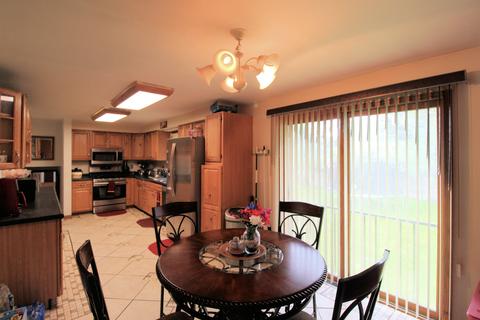877 S Yates Ave, Kankakee, IL 60901 photo 9