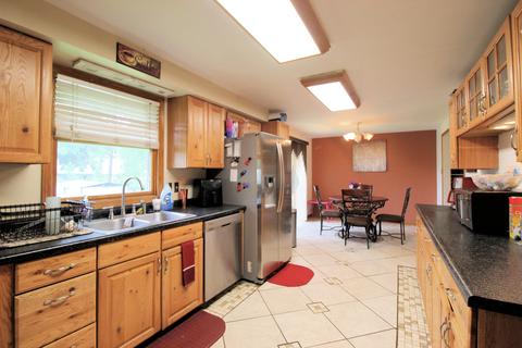877 S Yates Ave, Kankakee, IL 60901 photo 8