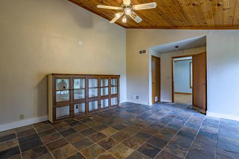 320 E State St, Cherry Valley, IL 61016 photo 13