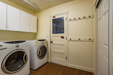 320 E State St, Cherry Valley, IL 61016 photo 9