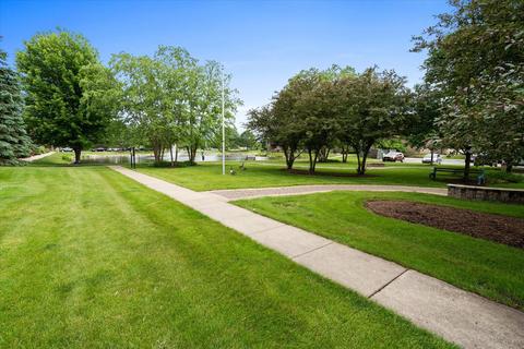 402 Kenneth Cir, Elgin, IL 60120 photo 17